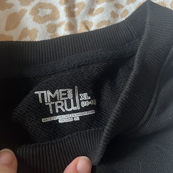 Set of sweatshirts - Picture 2 of 5